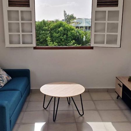 Joli T2 En Bas De Villa Vue Jardin Et Mer Vieux-Habitants Ngoại thất bức ảnh