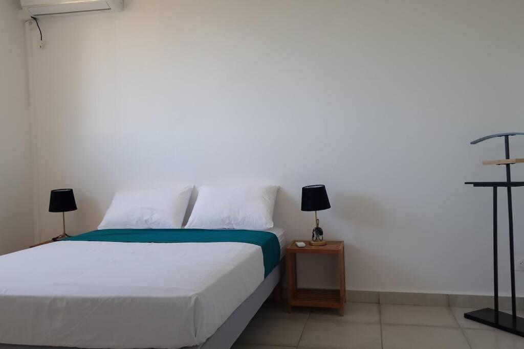 Joli T2 En Bas De Villa Vue Jardin Et Mer Vieux-Habitants Ngoại thất bức ảnh